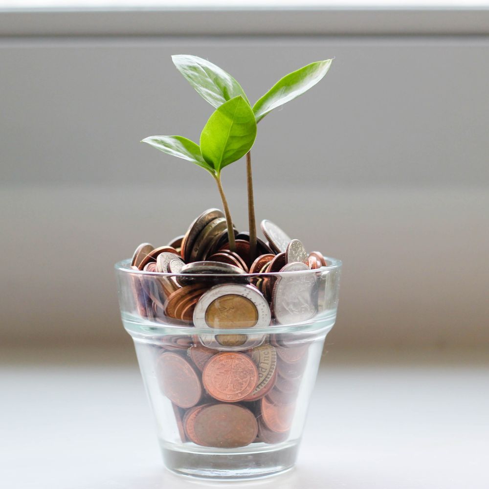 Preview image for: 6 cost-effective marketing hacks for bloggers